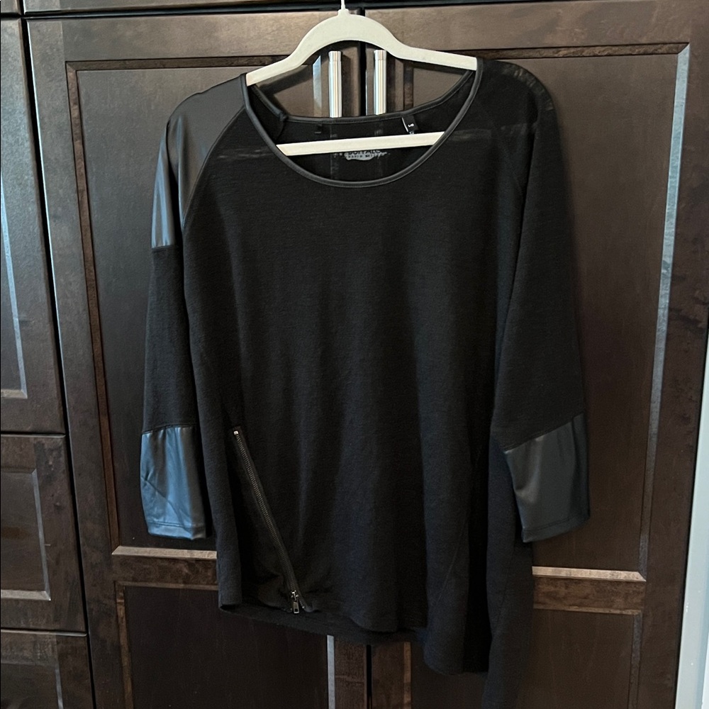 Buffalo lightweight sweater. EUC. Size ladies large